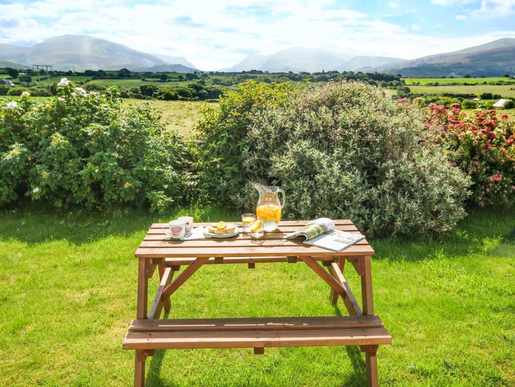 Coed Bolyn Lodge Llanddeiniolen Kültér fotó